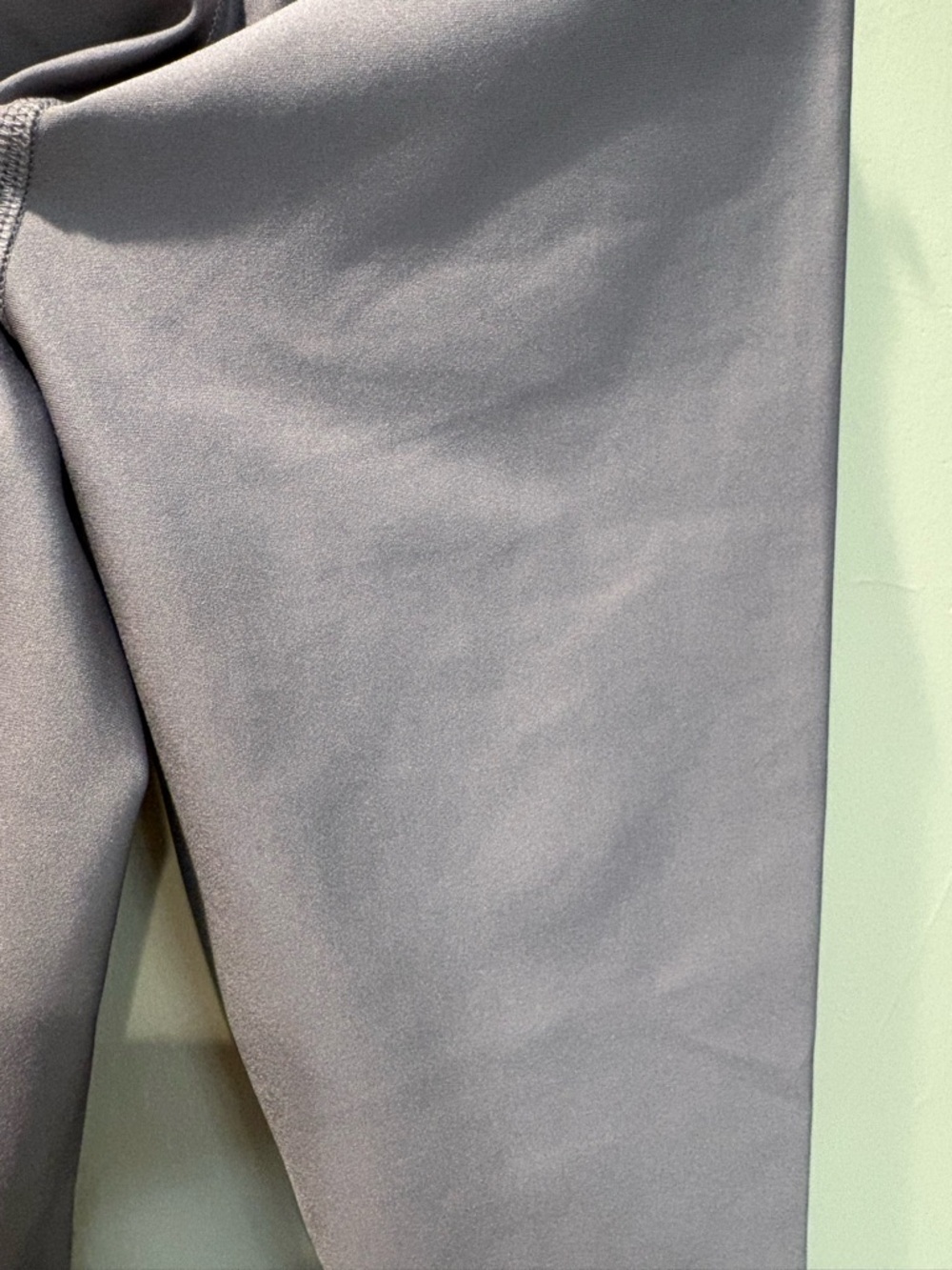 ALO Yoga Lavender High-Rise Leggings - Picture 3 of 3
